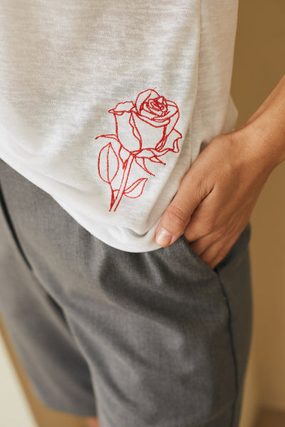 - מכירה מוקדמת יריד החלומות של נתנאלה  t Rose  לבנה