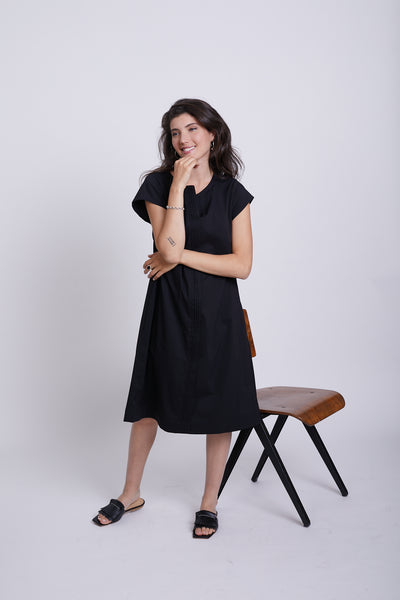 שחורה שרוול קצר AKIKO שמלת